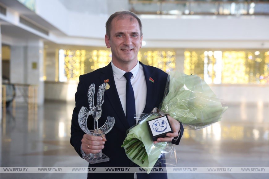 Denis Dubanevich wins Belarus Teacher of the Year