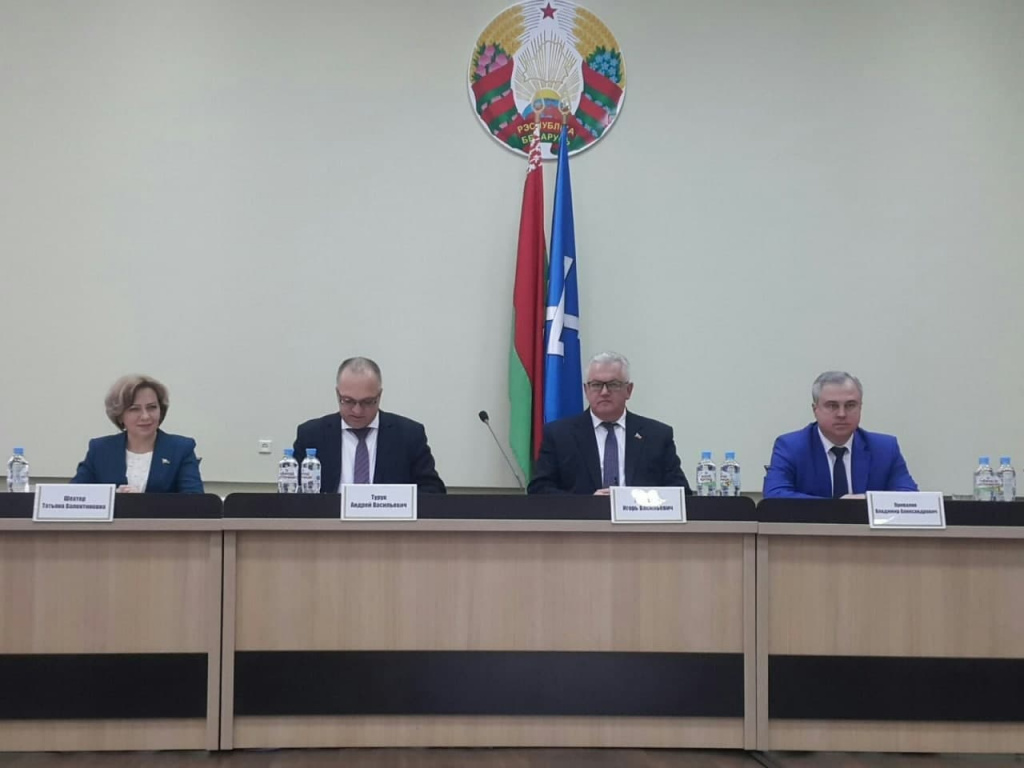 Министр образования Игорь Карпенко посещает Кормянский район Гомельской области