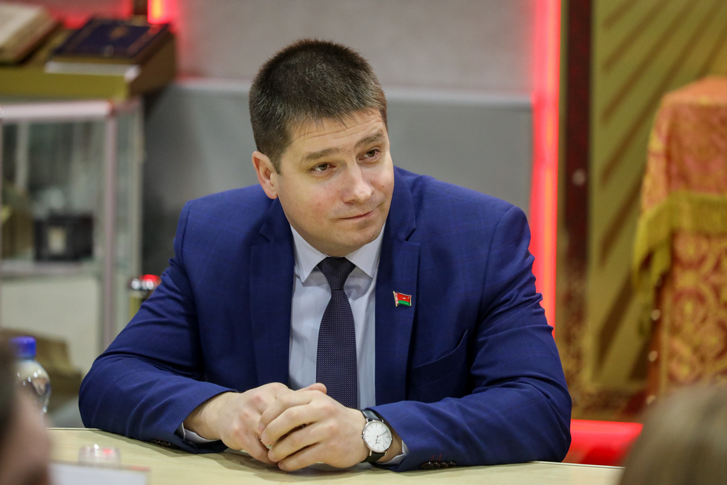 заместитель Министра образования Александр Кадлубай