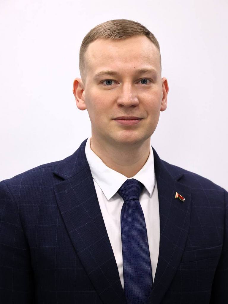 Мартынов Артём Олегович