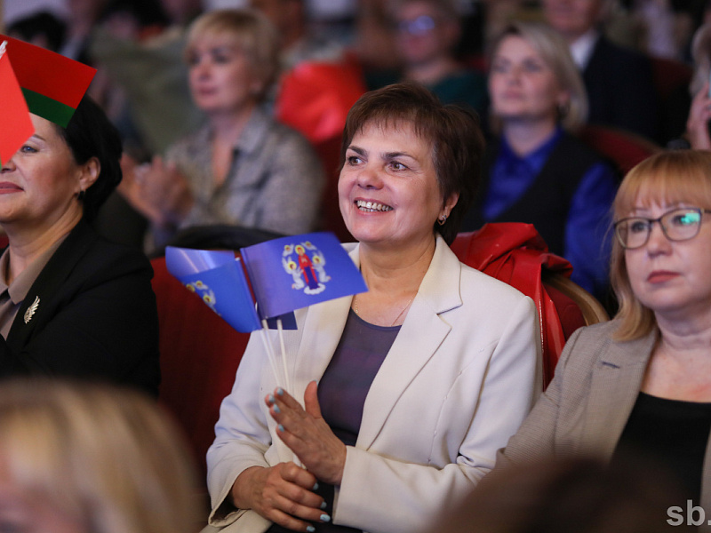 Поощрять надо не только достигнутые недостатки. Поощрять надо не только достигнутые недостатки